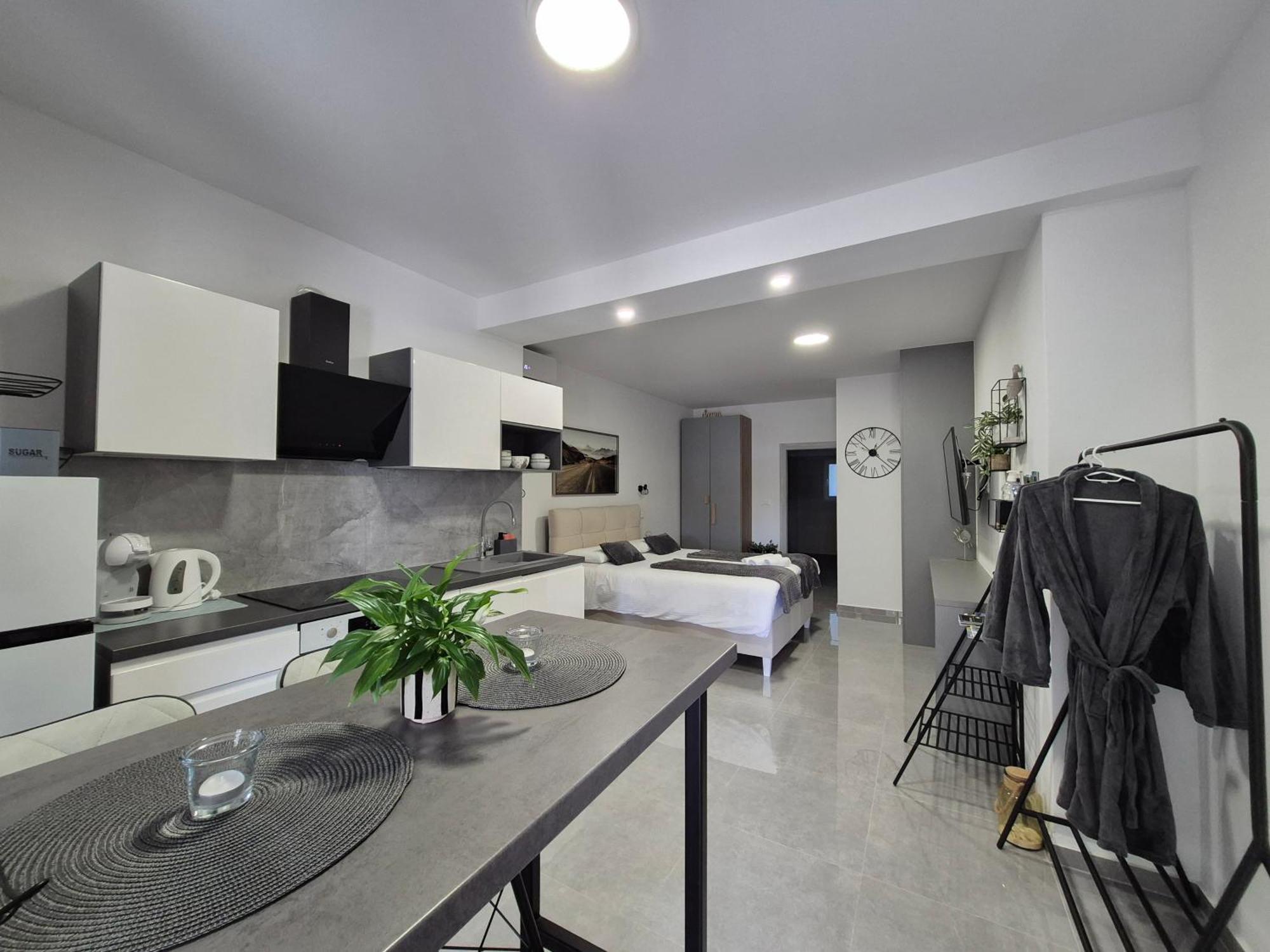 Apartmán Cave With Free Parking Pula Exteriér fotografie